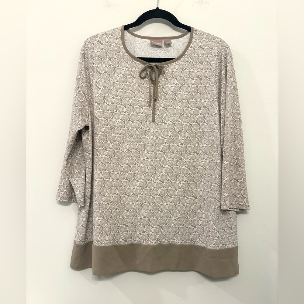 Chico’s Mini Medallions Bristol Split Neck Tunic Color Block Tan White Size‎ 2/L